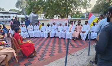 ബൈബിൾ കത്തിച്ചതിനെതിരെ പ്രതിക്ഷേധിച്ചു