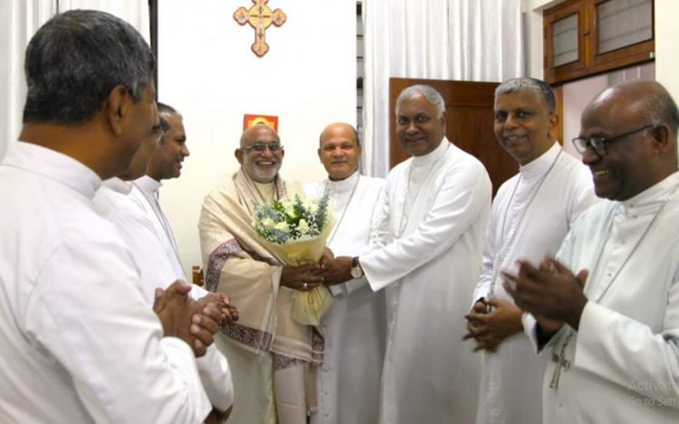 മേജര് ആര്ച്ച് ബിഷപ്പ് മാര് റാഫേല് തട്ടിലിനെ സന്ദര്ശിച്ച് കേരള ലത്തീൻ സഭയിലെ മെത്രാന്മാർ
